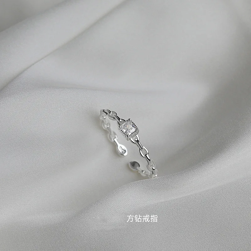 

Fashion Simple Silver Color Square Zircon Rings for Women Design INS Ladies Silver Opening Rings 1*4mm Small Wedding Party Ring