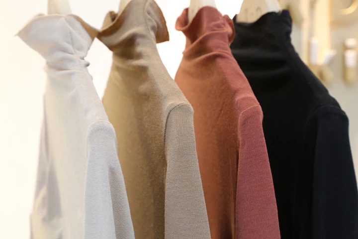 Женская футболка с высоким воротником черная Повседневная для мальчиков и