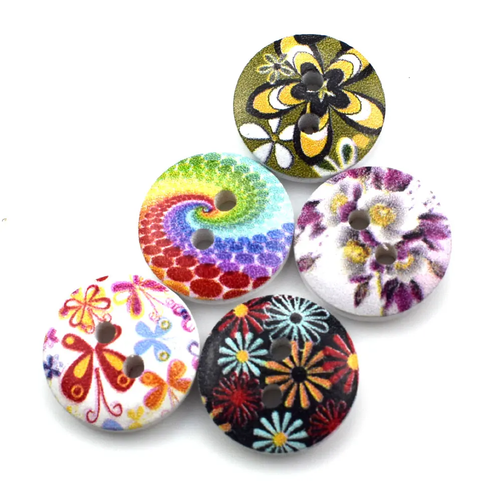 100 шт 15 мм цветочный узор круглая деревянная кнопка разные деревянные пуговицы 2