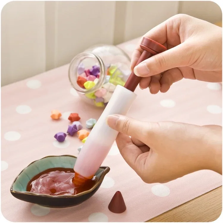 

Single Head Silicone Cake Writing Decorator Jam Chocolate Pen Cake DIY Decoration Baking Gadgets Accessories Baking Tools
