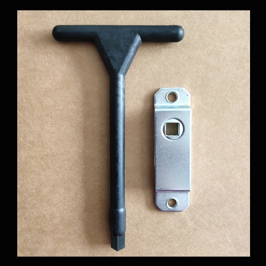 Metal Locks Spare Loft Hatch Key and Access Panel Steel Door Square Type | Обустройство дома
