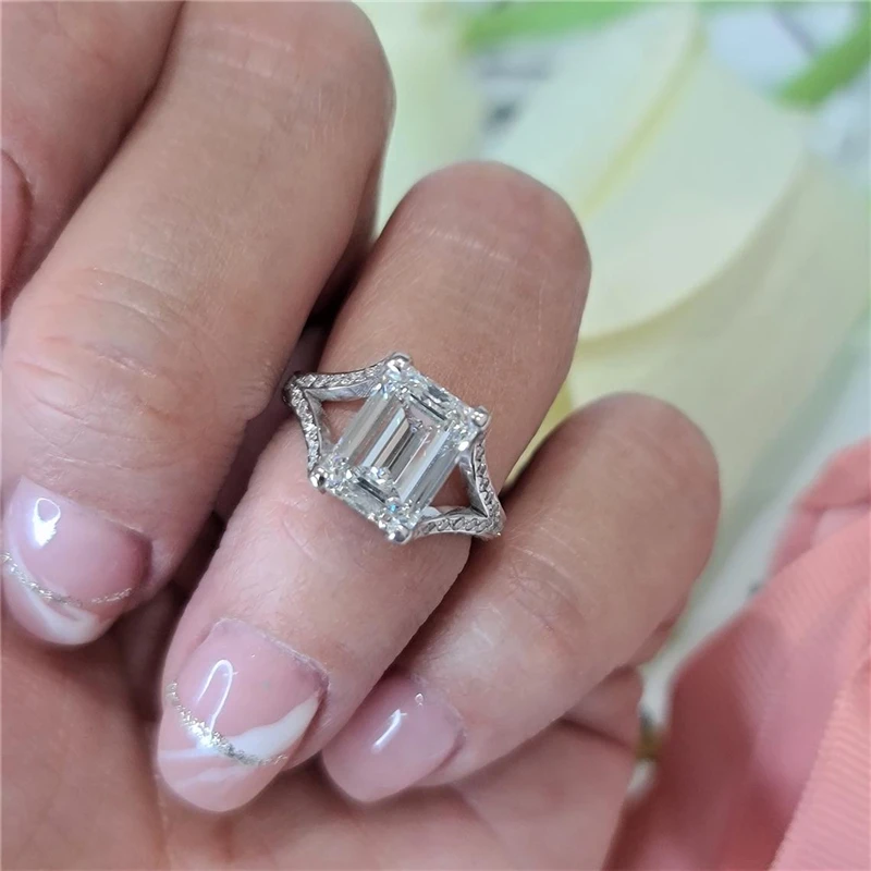 

RandH 2.5 Carat 9*7mm Emerald Cut 14K White Gold Ring Band Setting Luxuery Engagement Moissanite Ring DEF Color VVS