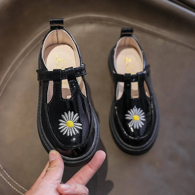 Детские кожаные туфли для девочек среднего размера мягкие лакированные оксфорды