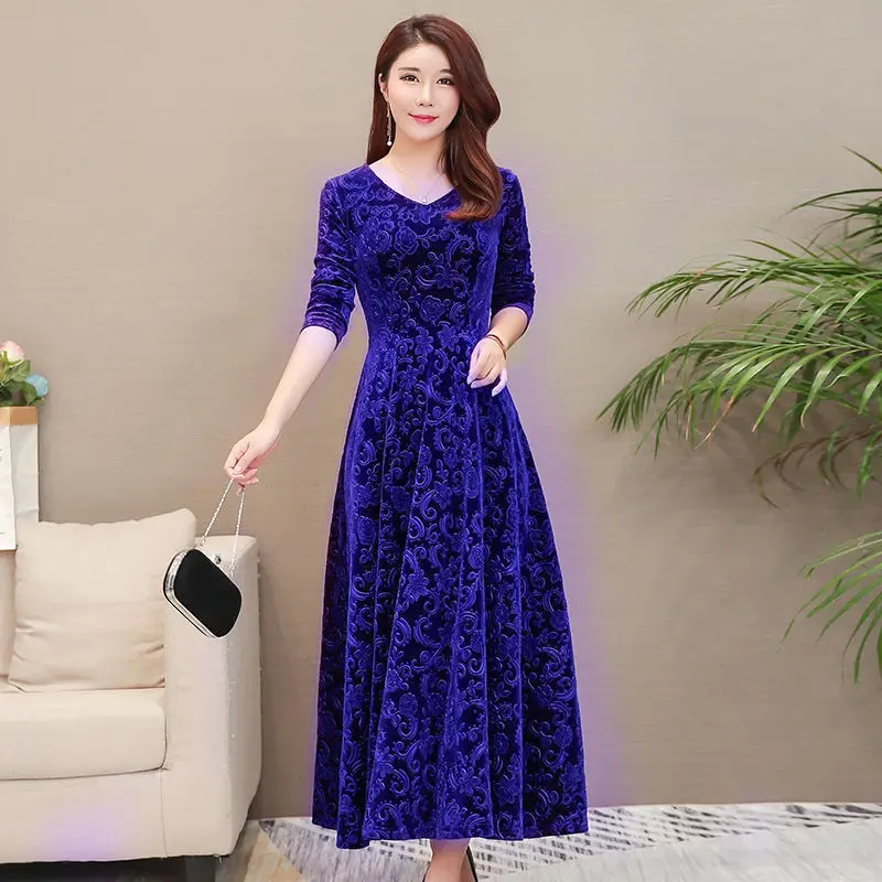 

Velvet V-neck Dress 2020 Autumn Winter Dress Embossed Slim-Fit Large Swing Dress Woman Dresses Vestido De Mujer Femme Robe