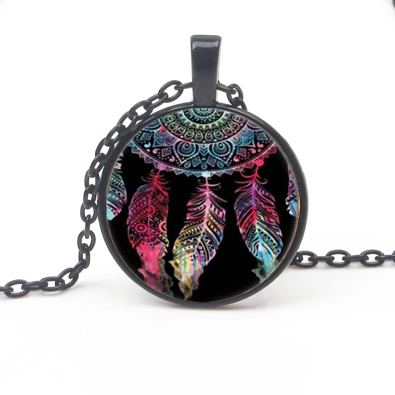 Цепочка-чокер с кристаллами в стиле ретро подвеской виде пули из тибетского