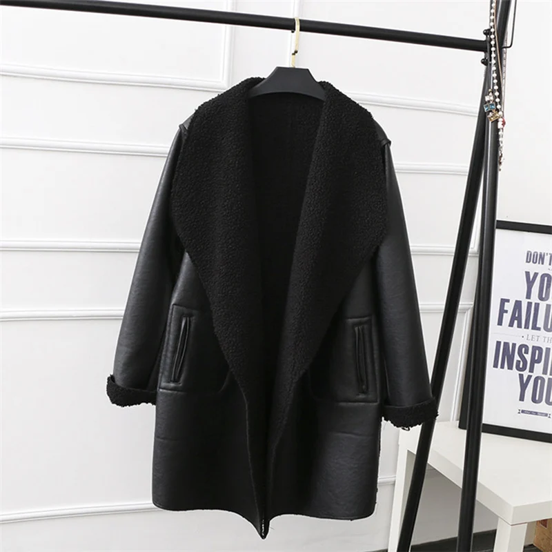 Новинка 2019 женская зимняя кожаная куртка со стразами Женское пальто из