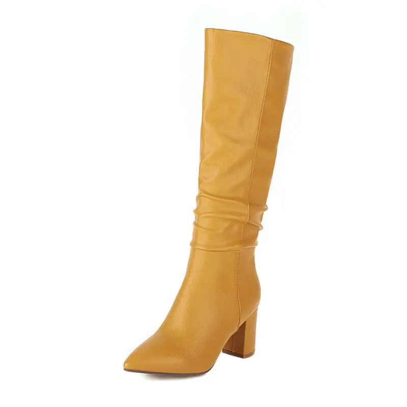 Женские сапоги до колена с острым носком без застежки на толстом высоком каблуке