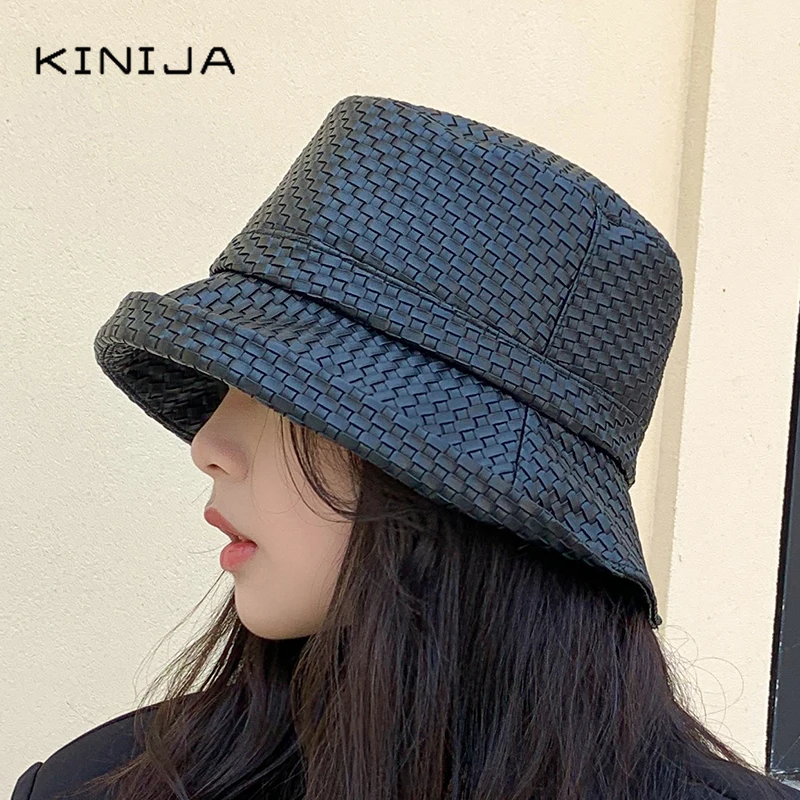 Панама женская из экокожи модная с защитой от солнца дизайнерская шапка для