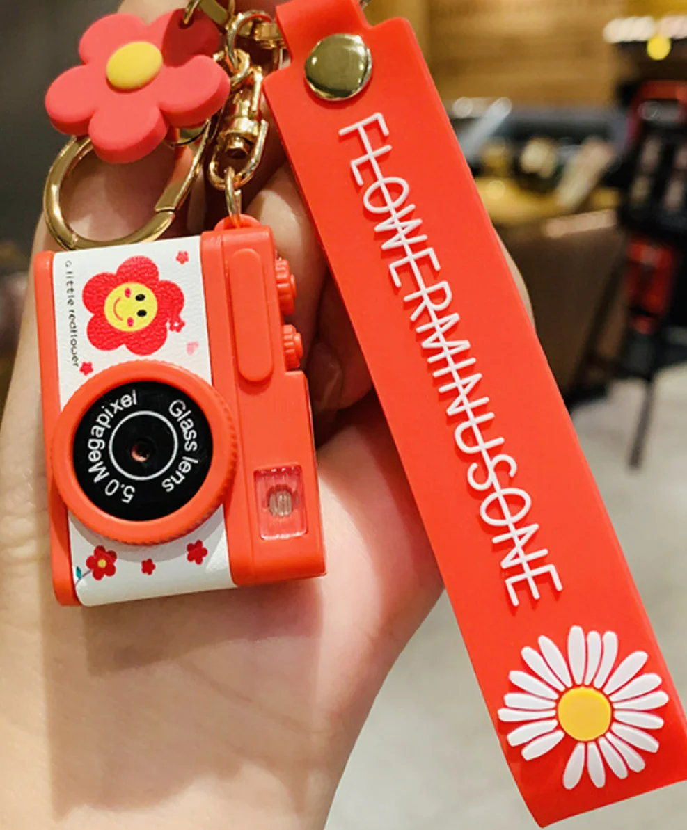 

Electric Shine Red Flower Key Chain Silicone Personality Cartoon Mini Camera Bag Pendant Couple Accessories Keychain Ornaments
