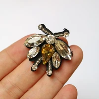 5pclot fashion bee rhinestone beaded patches for clothing diy sew patch embroidered applique decorative sequins parches animal