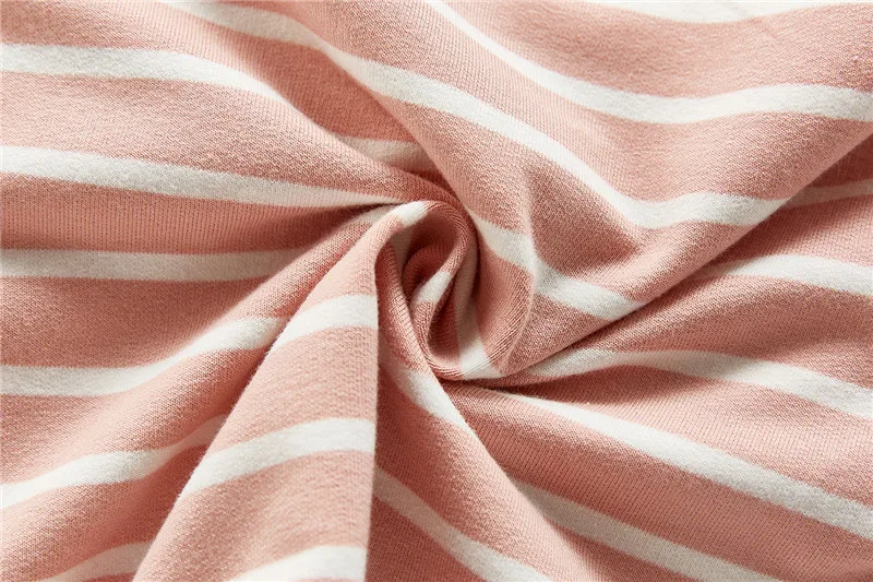 

2021 Korean baby girl clothes version of the baby suit long-sleeved striped striped top and short two-piece suit