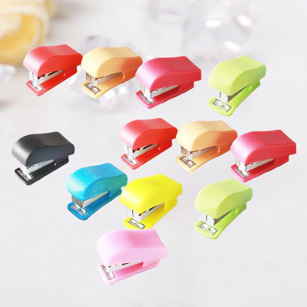 

24pcs Mini Desktop Stapler Hand Stapler Office Home Stapler with Staple(Random Color)