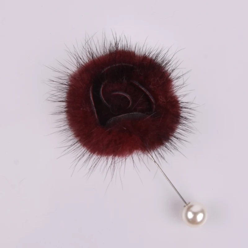 Бутоньерка женская из меха норки булавка с жемчугом для шляпы свитера брошь на