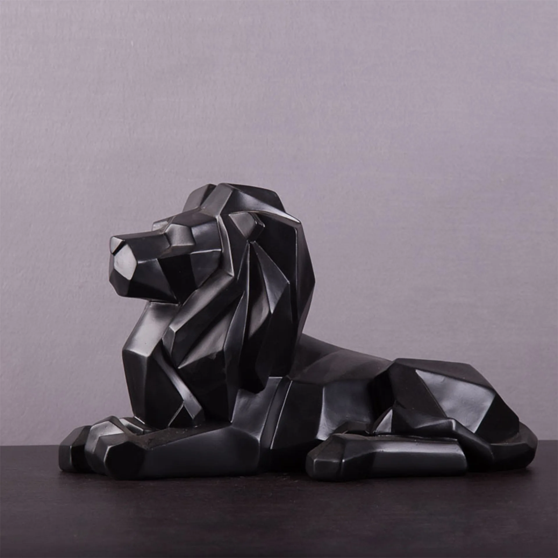 

New 2020 Lion Statue Figurine Modern Abstract Geometric Style Resin Lion Animal Large Ornament Home Decoration Accessories