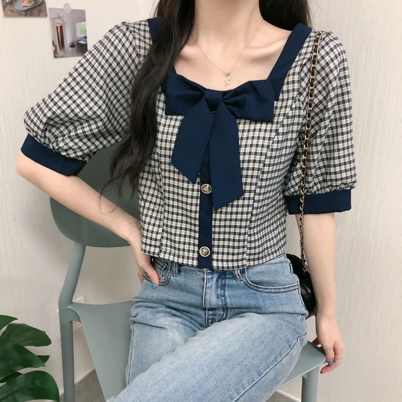 

2021 new French square collar plaid puff sleeve shirt design bow knot short top female summer college style blouses