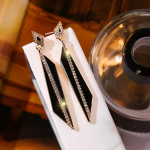 Женские серьги-подвески с кристаллами, висячие серьги геометрической формы с черным кристаллом Вечерние