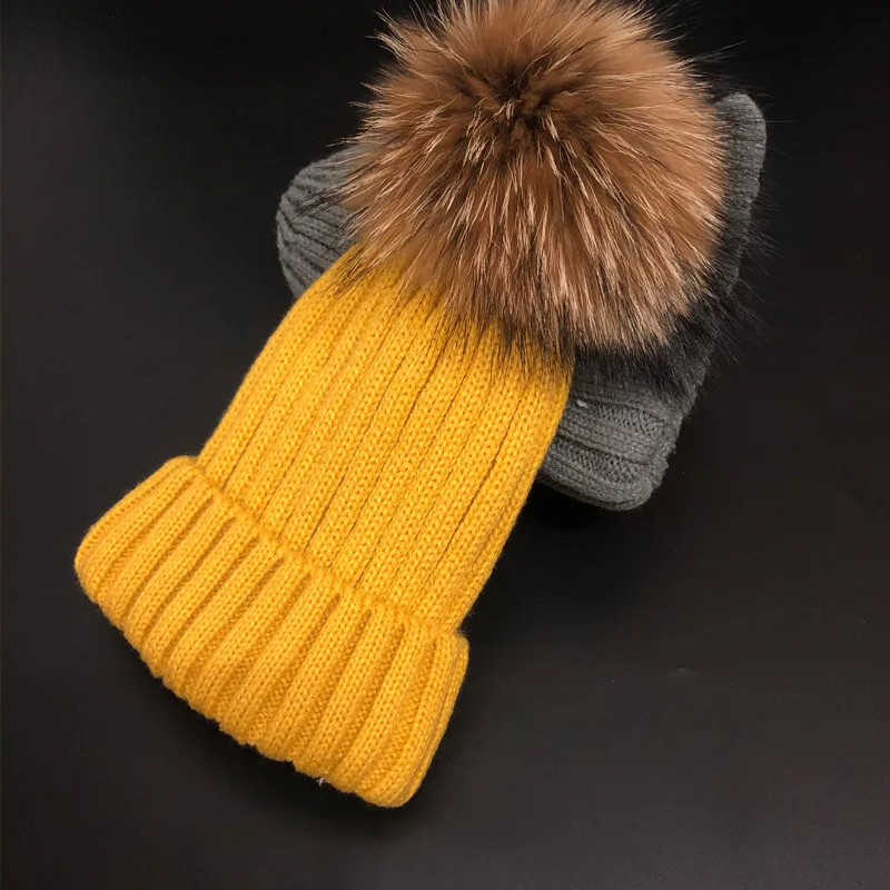 yellow add velvet Мяч из натурального меха енота шапки плюс бархат зимняя шапка для детей мальчик девочка теплый мех Pom Poms Лыжная Шапка Меховая кепка с помпонами - Цвет: yellow add velvet