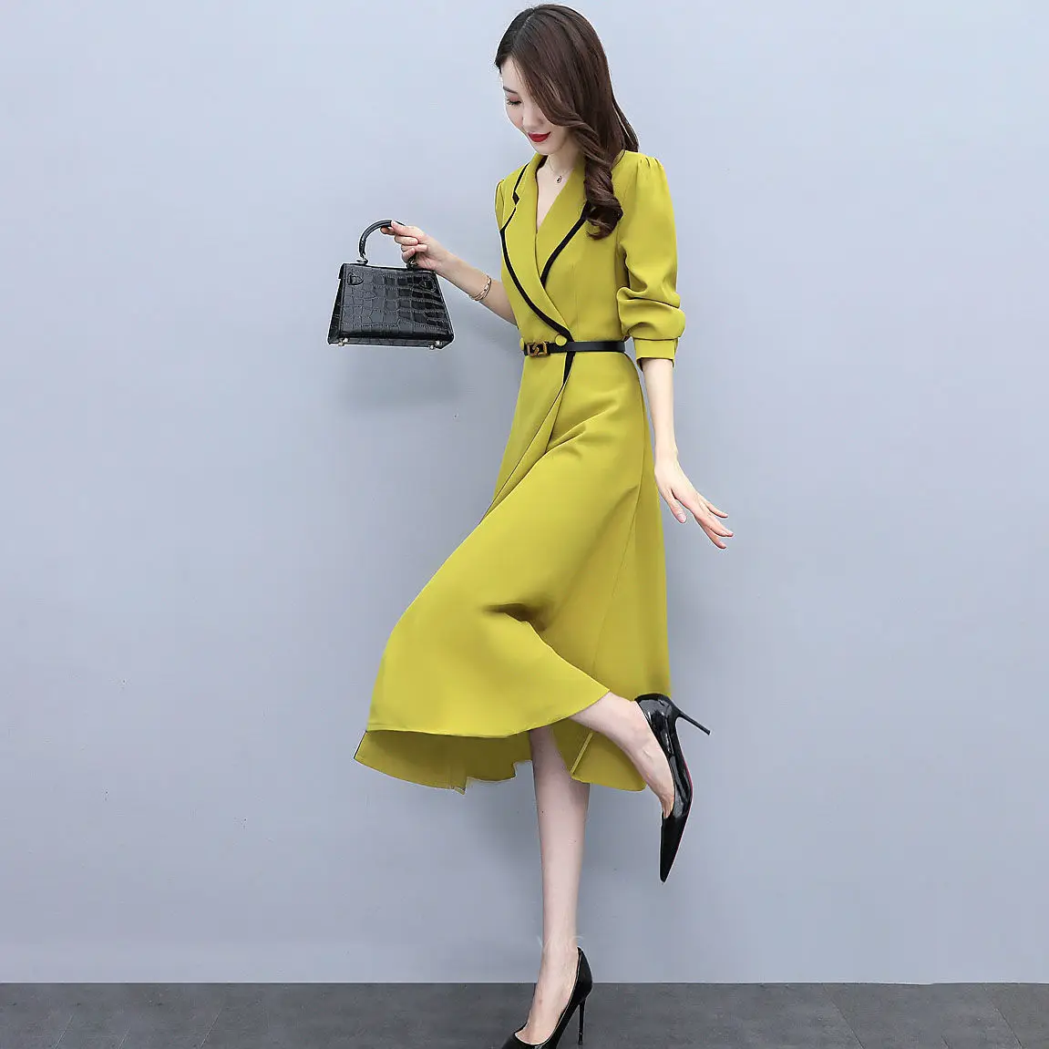 

Dress women's 2021 early autumn new long style large size waist high-end temperament long-sleeved suit skirt