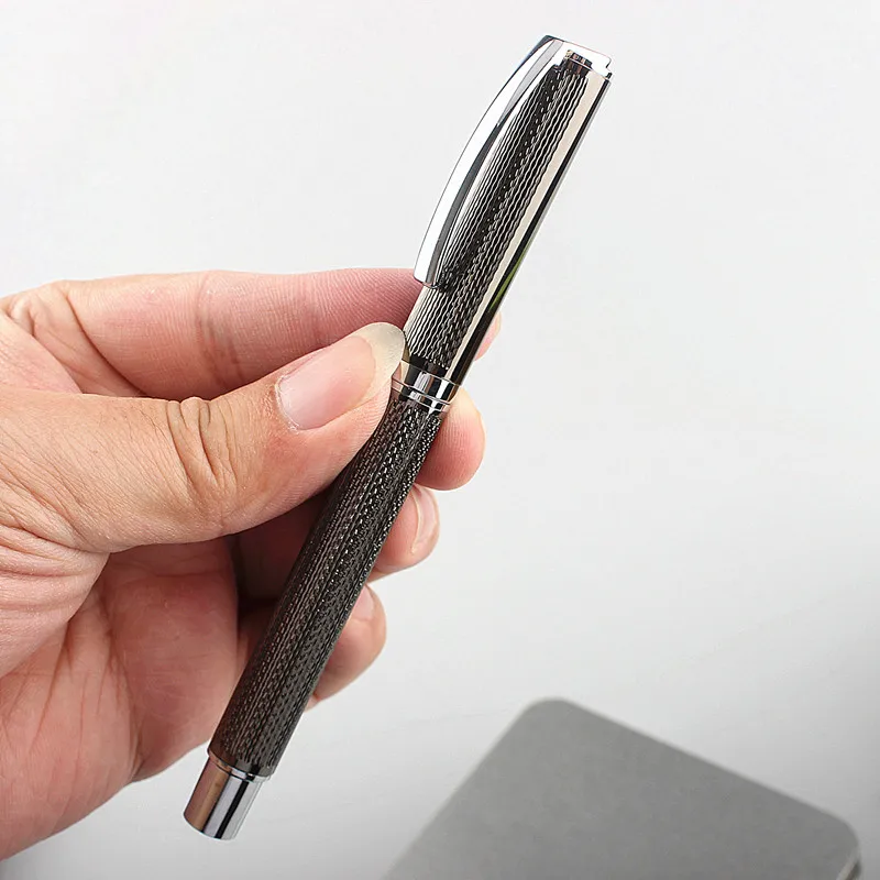 Ручка роллер Luxury High Quality 865 серого цвета с наконечником 0,5 мм и 5 синими запасными стержнями - новые канцелярские принадлежности для офиса и школы.