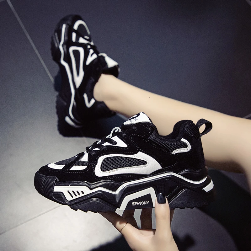 Зимние женские кроссовки на толстой подошве повседневная обувь черного цвета