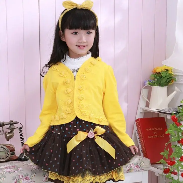 Костюм детский осенне-весенний из 3 предметов (куртка + футболка юбка) Цветочный