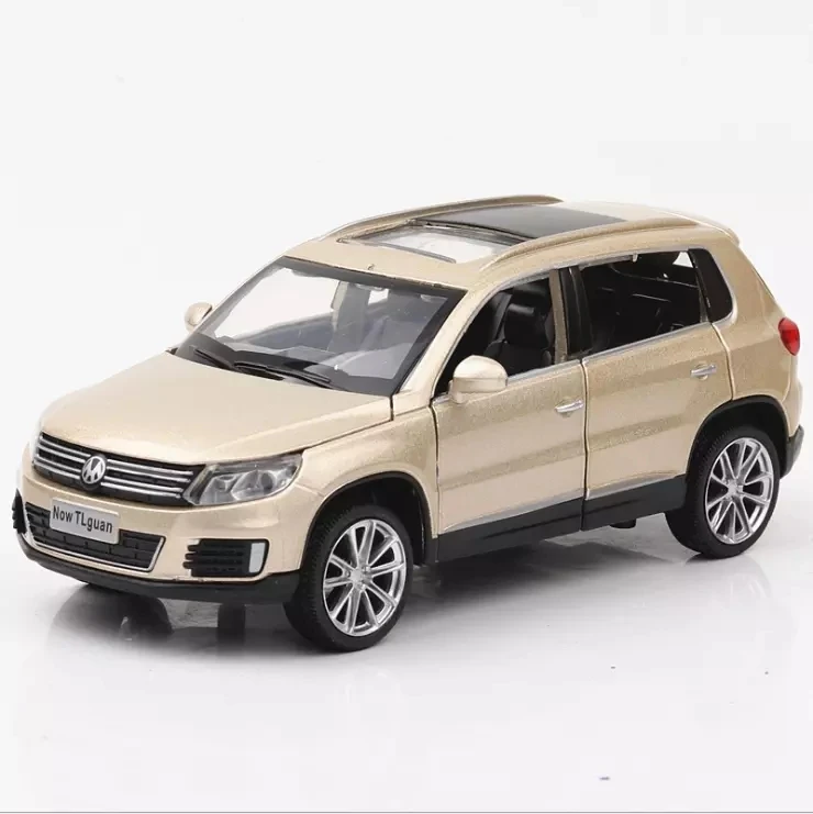 Модель автомобиля Tiguan 1: 32 внедорожник из сплава открытая дверь акусто-оптический