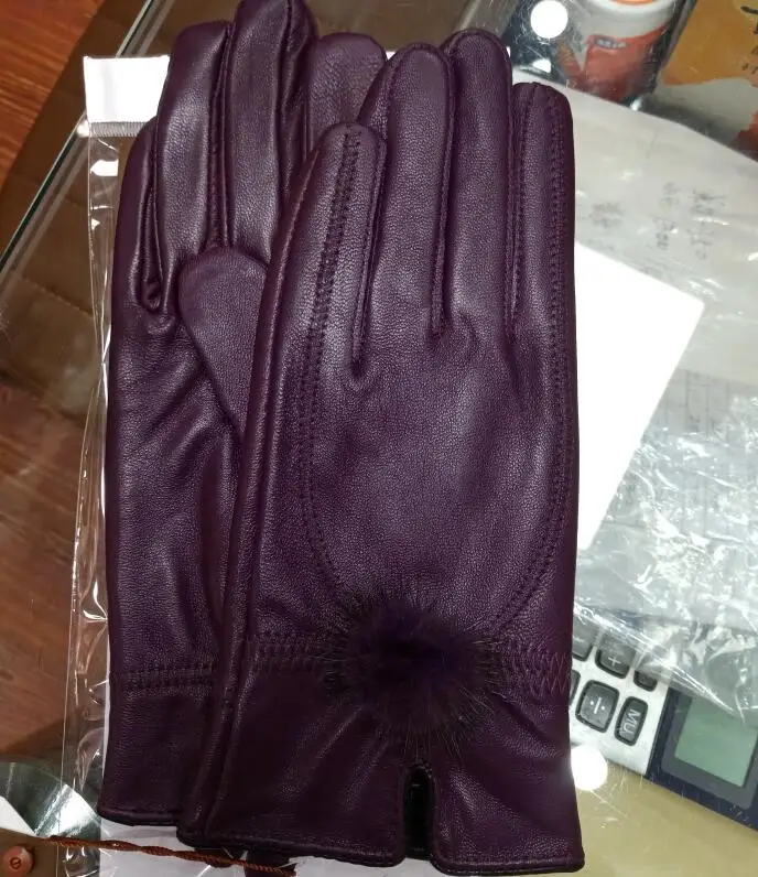 purple Женские перчатки из натуральной кожи, тонкие, весна-осень, варежки из натуральной кожи, меховые перчатки, женские модные перчатки, норковый мех, помпон - Цвет: purple