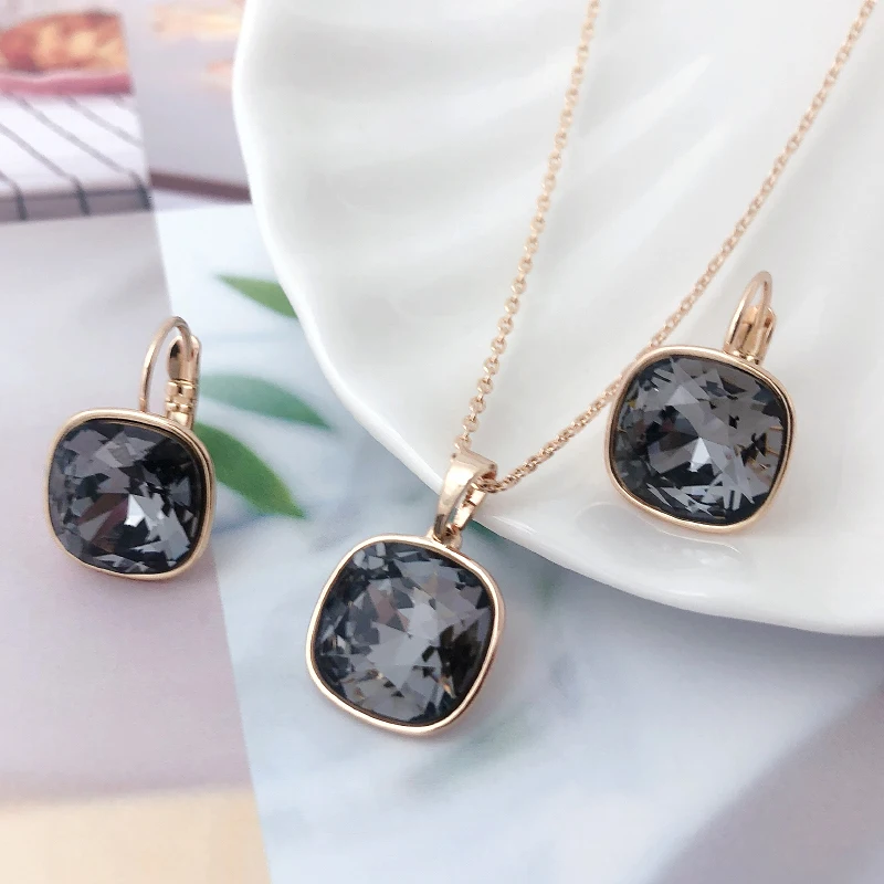 

Wedding Necklace and Earring Set made with Austria Crystal for Bridal Jewellery New Square Design Hoop Earings Pendant Sets Gift