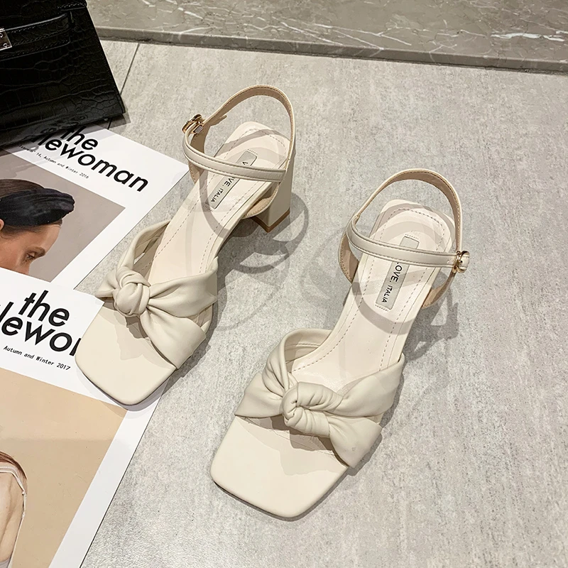 

Fashion sandals women's summer 2021 new one line buckle open toe thick heel square head versatile high heels