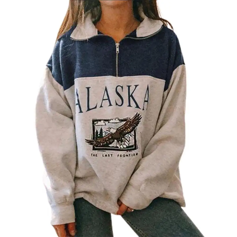 Женский свитшот с воротником-стойкой полумолнией надписью и принтом орла блузка