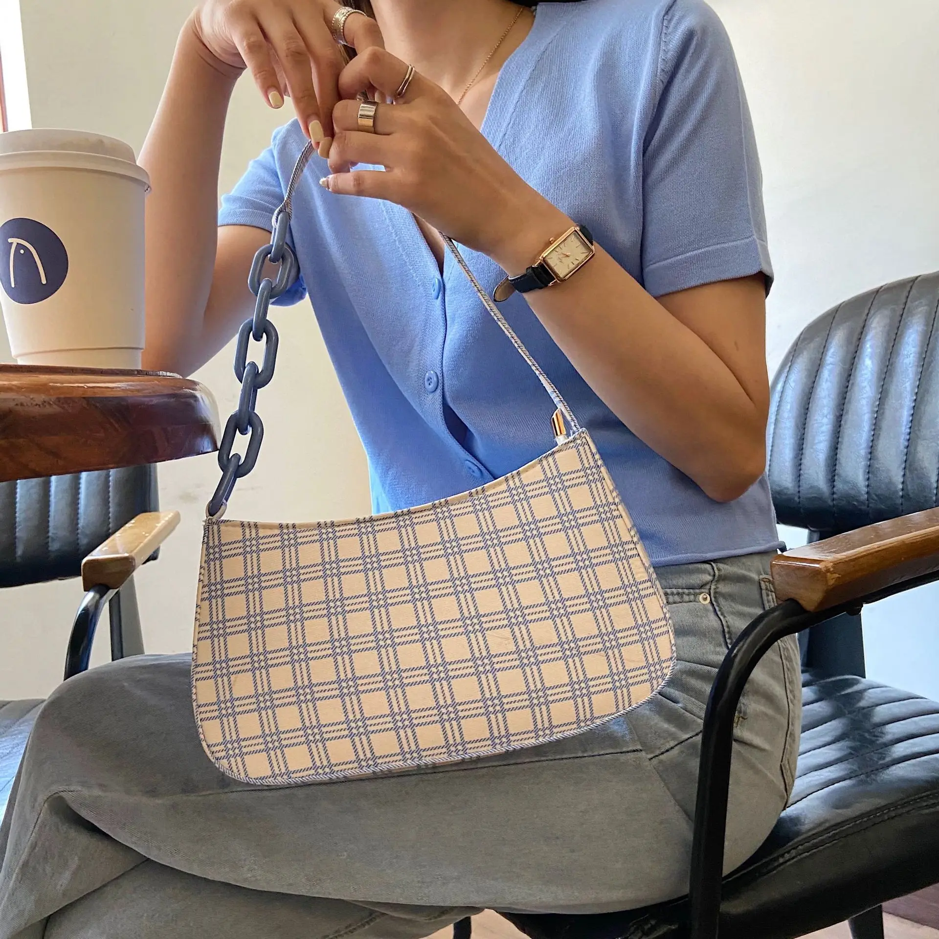 Винтажная клетчатая дамская сумочка на плечо модная маленькая для подмышек в