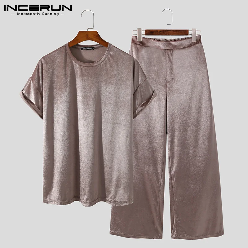 

INCERUN Solid Color Men Pajamas Sets Velour Homewear Short Sleeve Tee Tops & Pants Cozy Leisure Men Loungewear Suits 2021 S-5XL