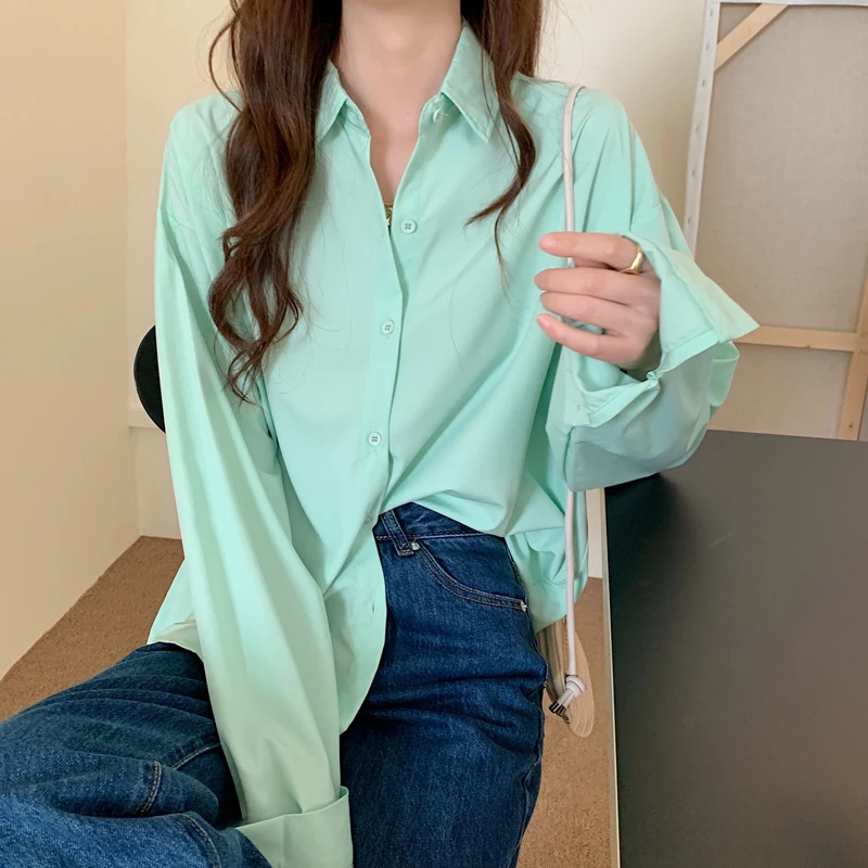 

Весна и осень 2021 года, новая однотонная универсальная однотонная универсальная блузка с свободным воротником-поло, пальто-рубашка с длинны...