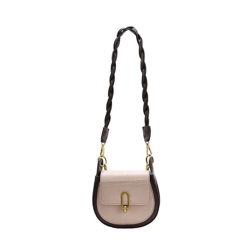 

Foreign style texture small new fashion fashion Korean messenger bag popular net red shoulder saddle bag