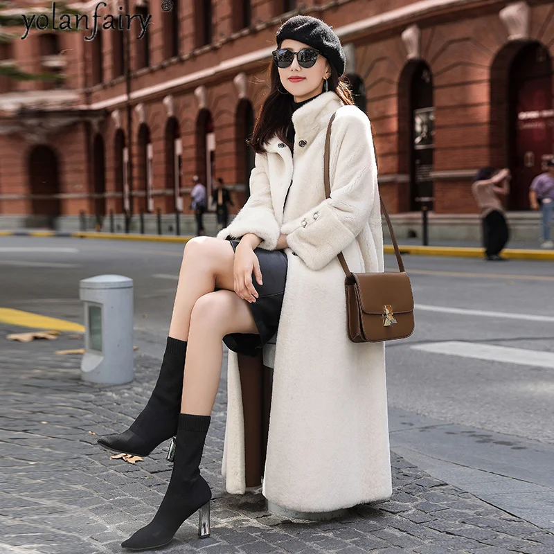 Женская шуба из натурального меха норки