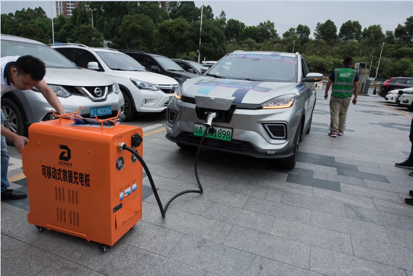 

10KW Mobile charging pile of lithium battery energy storage vehicle