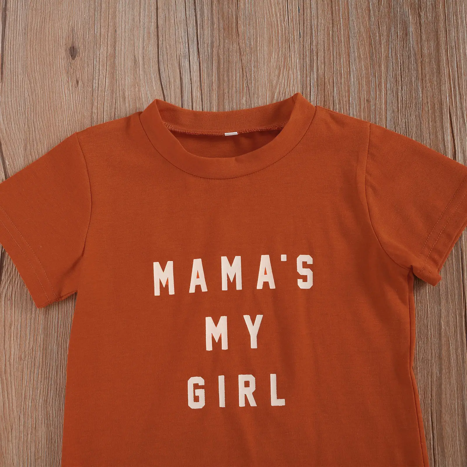 

2Pcs Fashionable Kids Girls Outfit, Sweet Style Round Collar Short Sleeve Letter Top + Floral Printing Flared Trousers Set 1-6Y