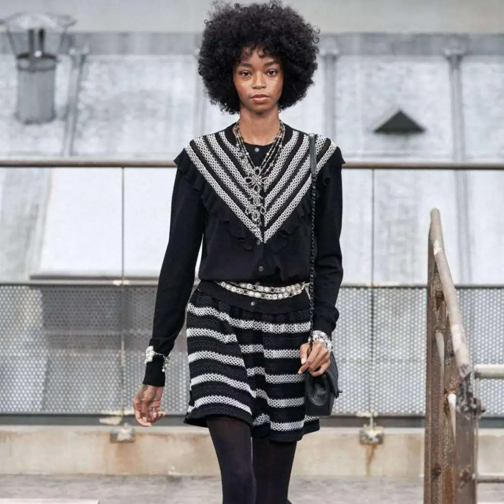 

Women 2 Piece Cardigan Top and Shorts Set 2020 Runway Navy Black Knitted Sweater Coat + Half Striped KNit Shorts Pants Suit Set