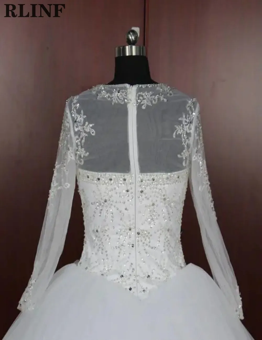 

Vintage Sheer Lace Long Sleeve O Neck Ball Gown Bridal Gowns Custom Wedding Dress