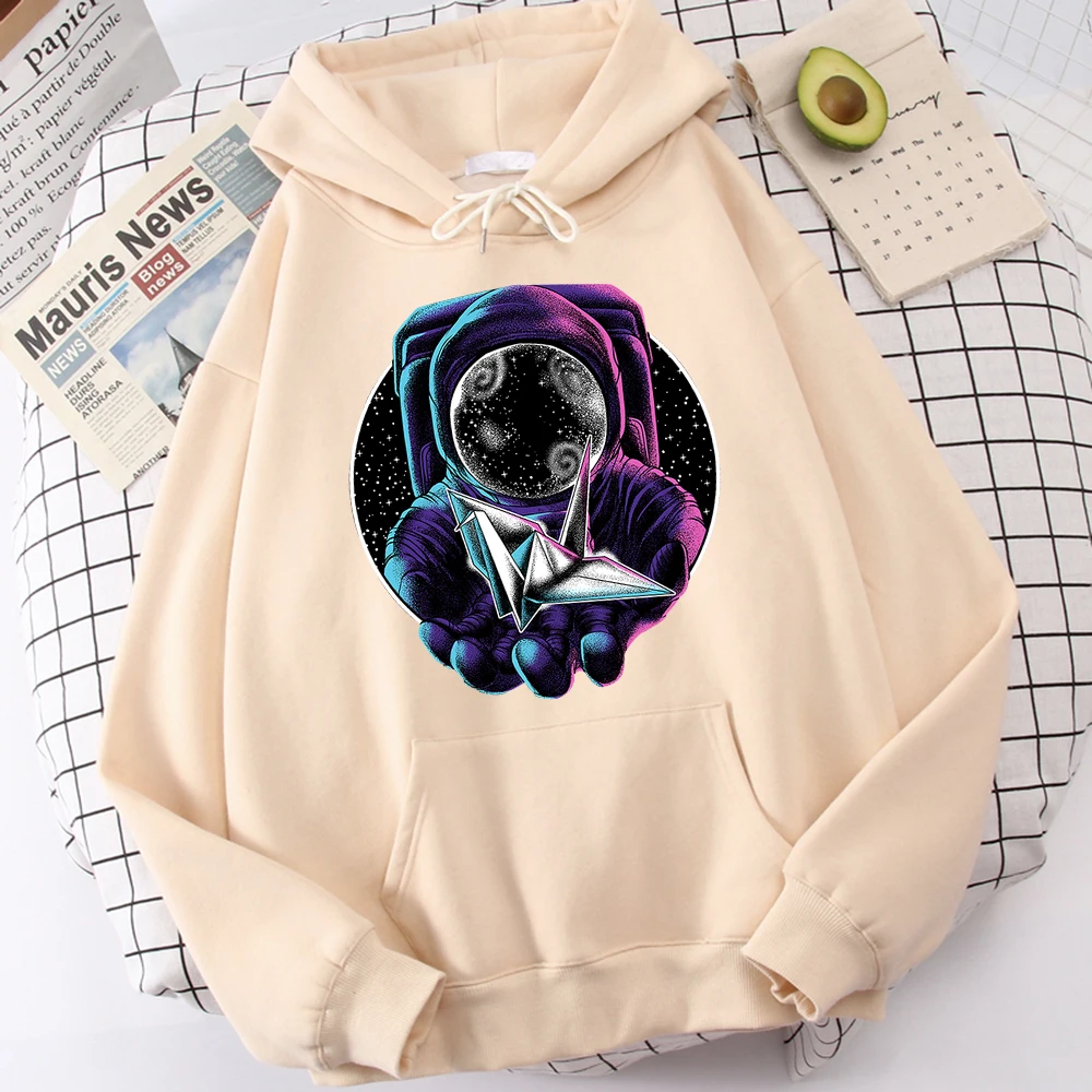 

Мужские теплые свитшоты со складками и рисунком в космическом стиле