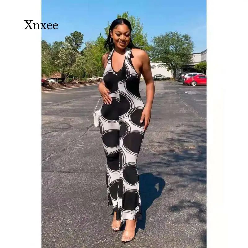 Женский расклешенный комбинезон без бретелек с открытой спиной и V-образным