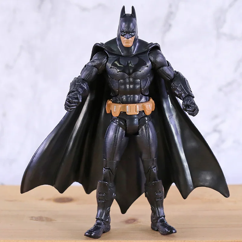 Для маленьких мальчиков любимых игрушки Брюс Уэйн фигурку совместный подвижный