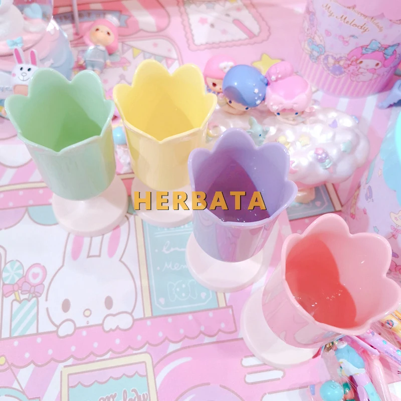 

Cute Petal Shape Plastic Pen pencil Holder Student Desktop Decoration Small Stationery Storage desk organizer office accessories