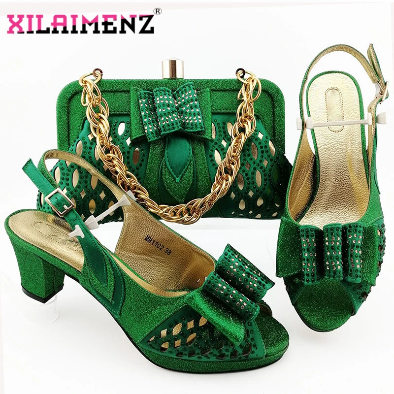 

2020 вечерние женские туфли зеленого цвета в итальянском стиле и сумочка в комплекте; комплект из обуви и сумки в нигерийском стиле