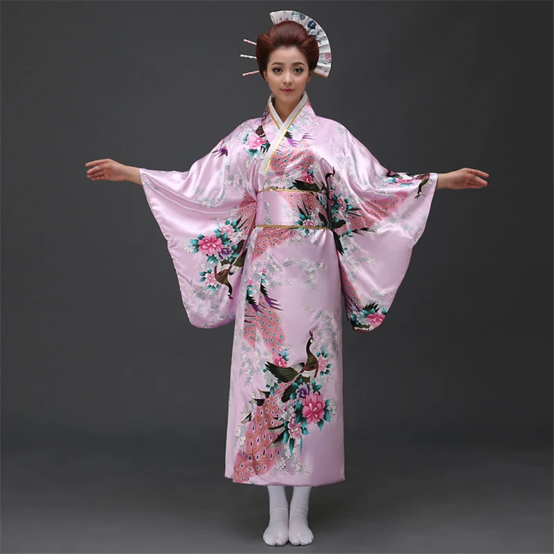 Японское кимоно. Кимоно юката. Кимоно женское юката. Кимоно японское фурисодэ. Юката гейши.