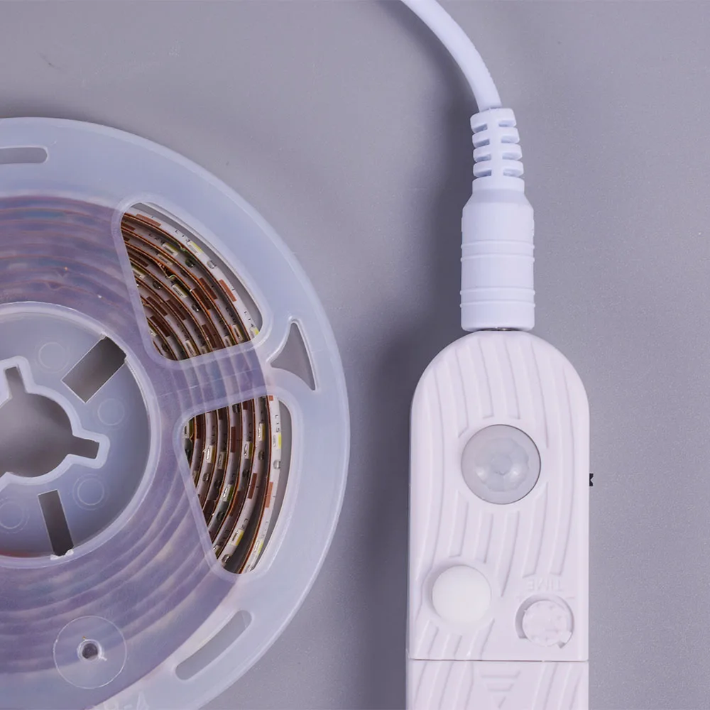 Комплект светодиодной ленты с датчиком движения питание от батарейки для