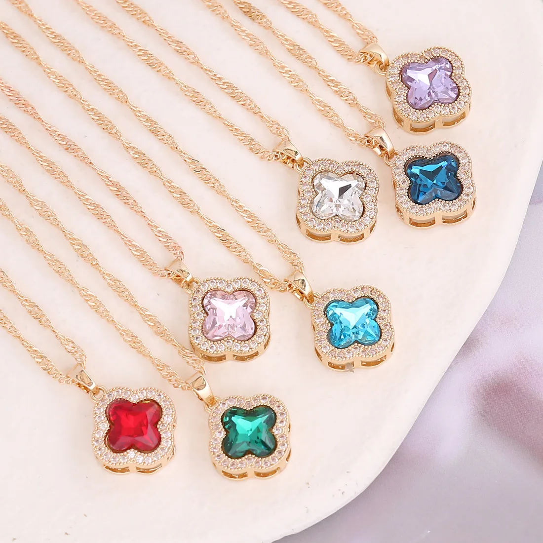 

Ins Simple Colorful Flower-Shaped Zircon Pendant Necklace Women's Neck Ornaments Clavicle Chain Jewelry Accessory Birthday Gifts