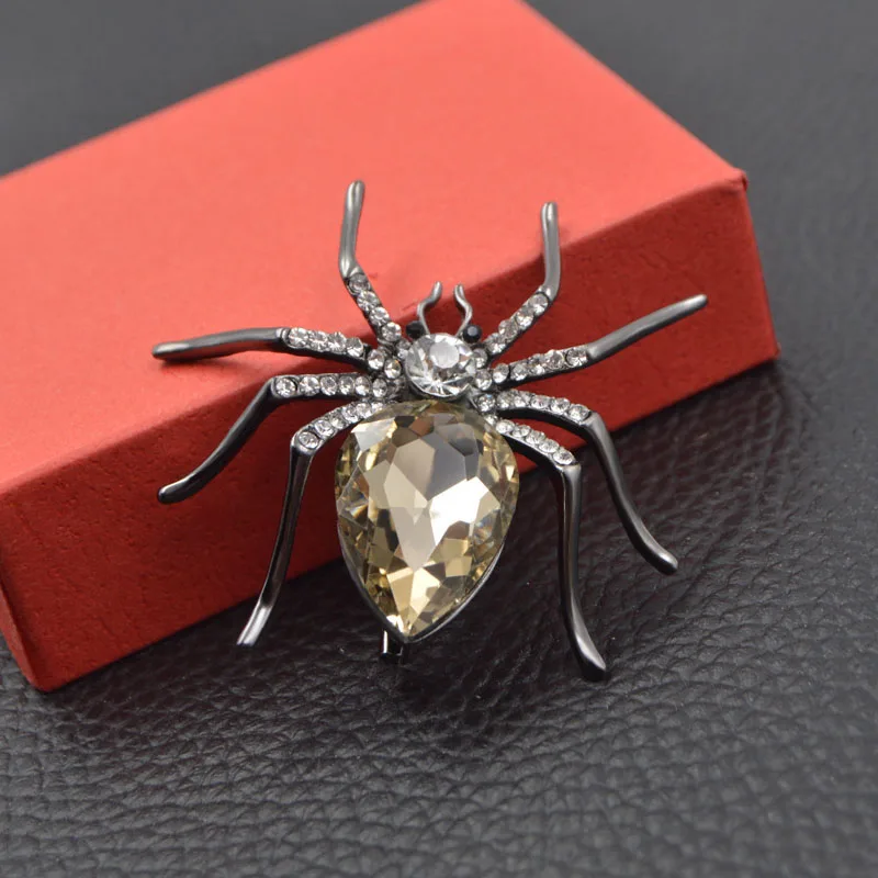 

Young Tulip Exquisite Design Big Crystals Brooches Spider For Women Bright Rhinestone Pins Clasp Crafts Badge Jewelry Wedding
