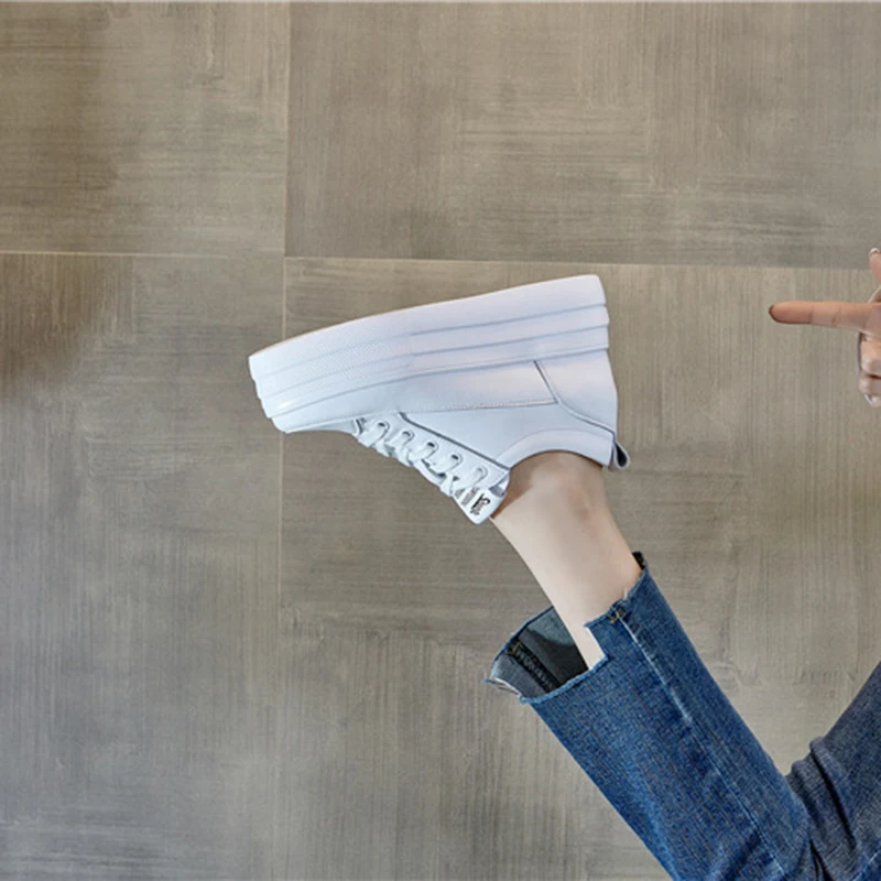 Кроссовки женские на платформе массивная подошва скрытый каблук повседневная