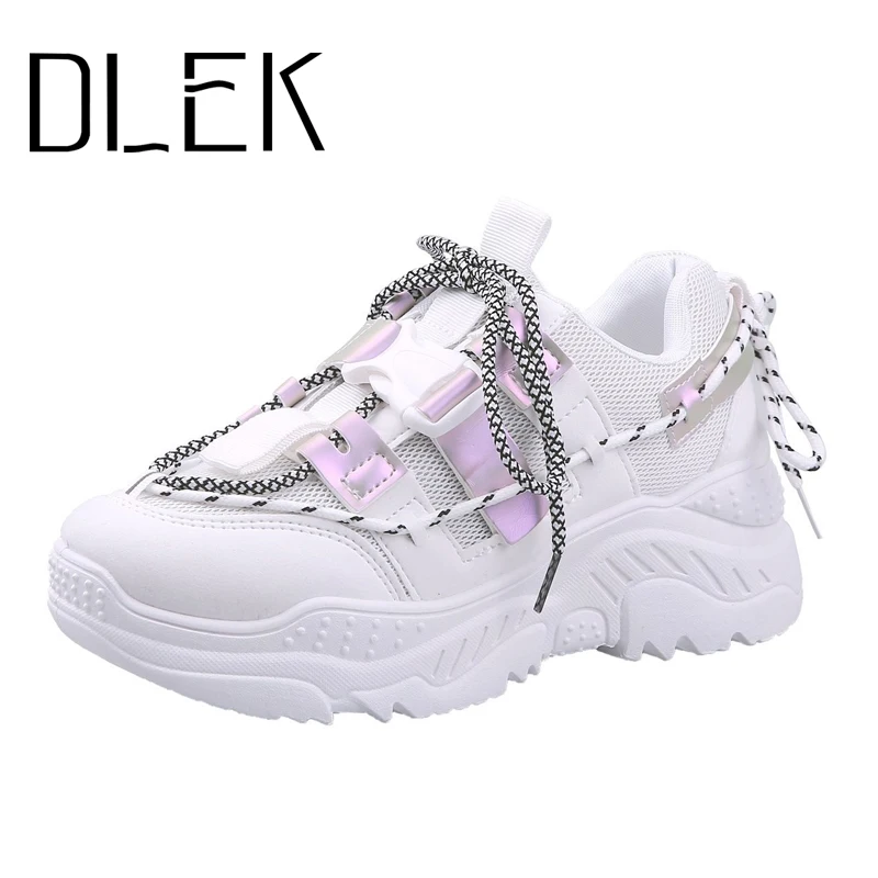 Женские массивные кроссовки на шнуровке розовые дышащие сетчатые удобные